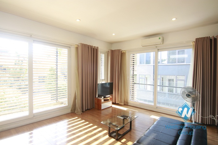 Sunshine apartment for rent near Lotte Tower, Ba Dinh